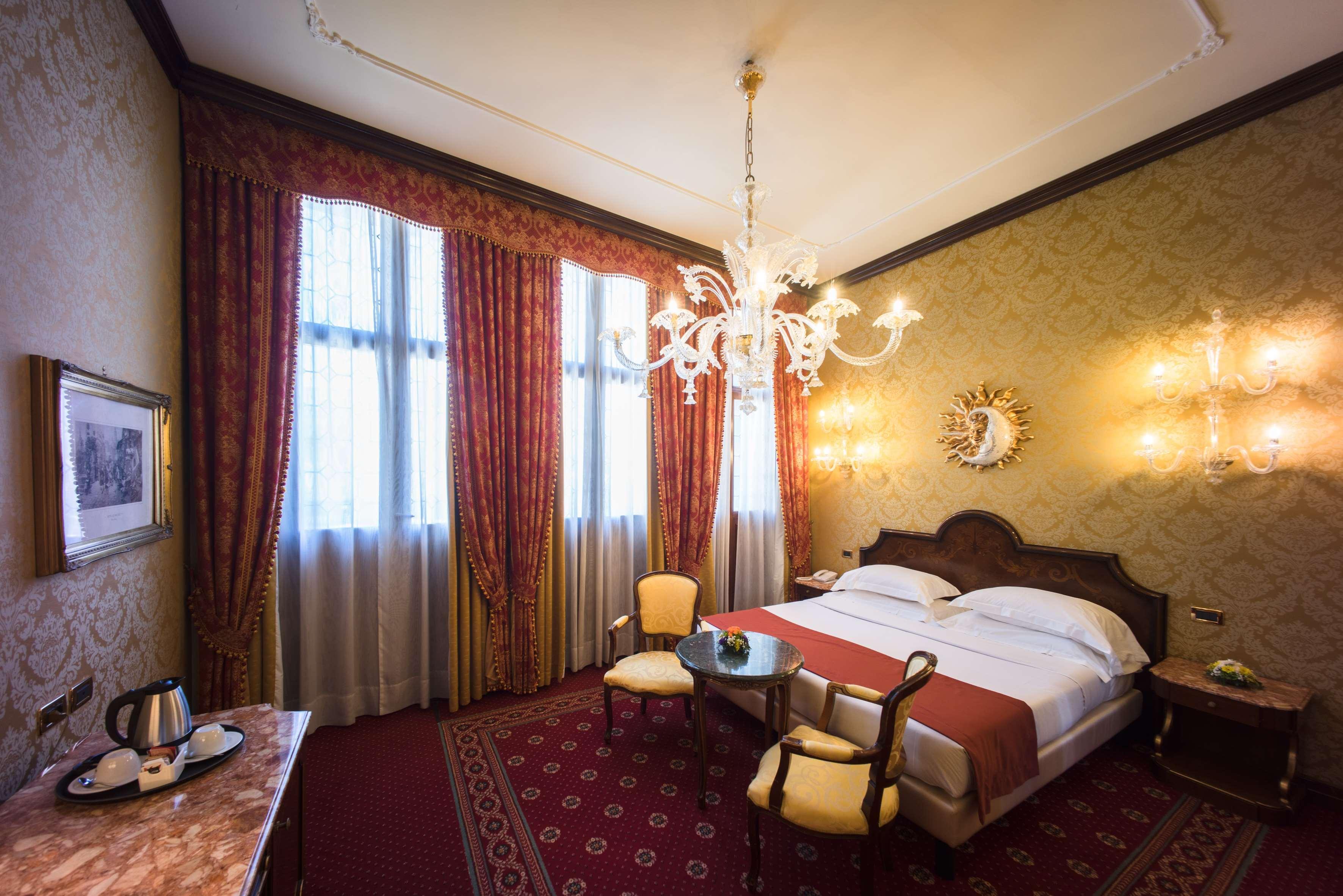 Nh Santa Lucia 4* Venedig