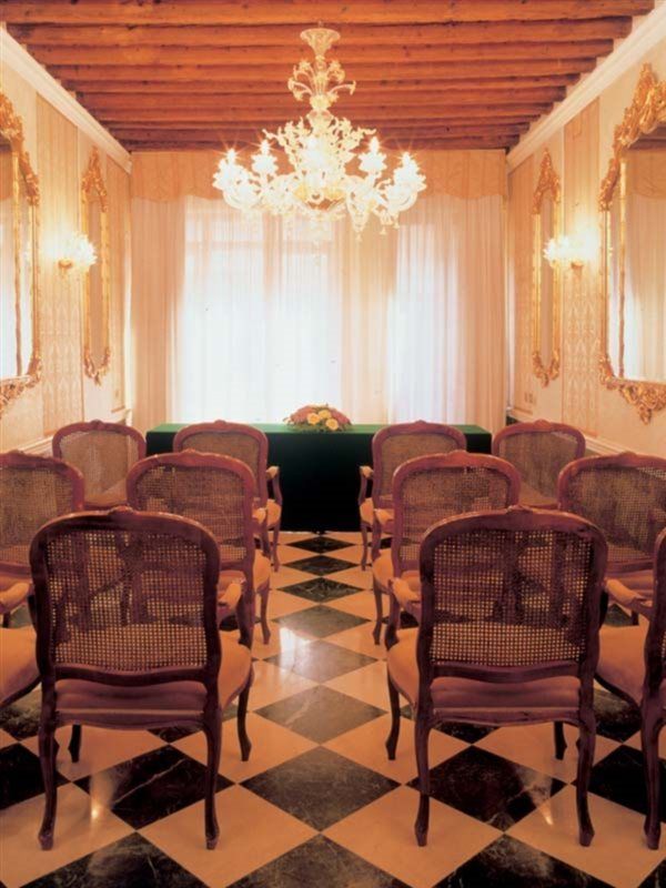 Nh Santa Lucia 4*